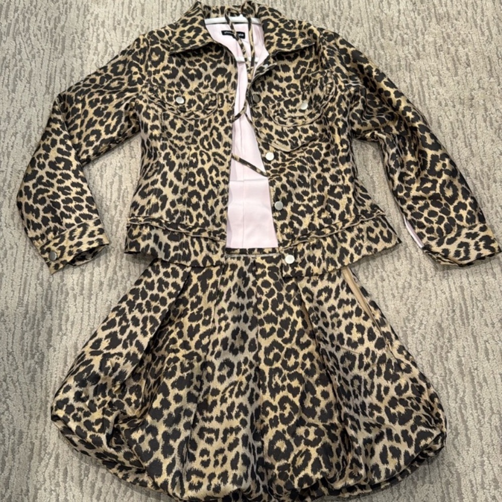 Sister Jane matching set. Brand new never worn size xs in both